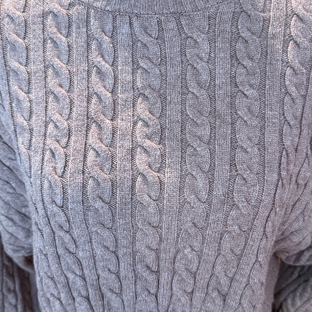 Le Lis size medium cropped cable knit taupe sweater - Picture 2 of 4